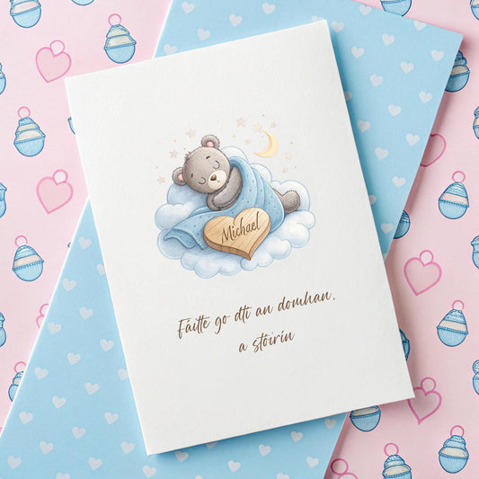 Irish Baby Card – Personalised Newborn Name, Fáilte go dtí an Domhan, A Stóirín – Cute Sleeping Bear Design